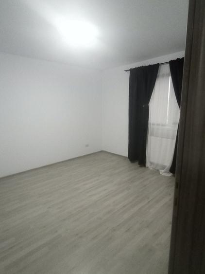 Inchiriez apartament 2 cam - 3