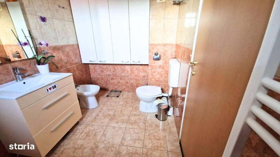 Apartament cu 3 camere în Trivale