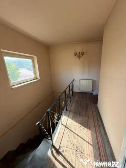 Casă cu 4 camere cu Teren 200 Mp în Central
