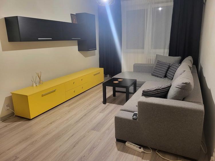 Apartament cu 2 camere decomandat în Crângași