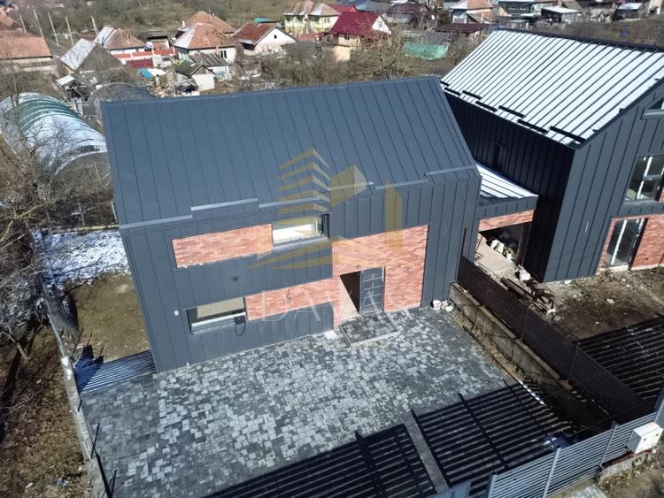 Duplex cu 5 camere cu Canalizare în Popești