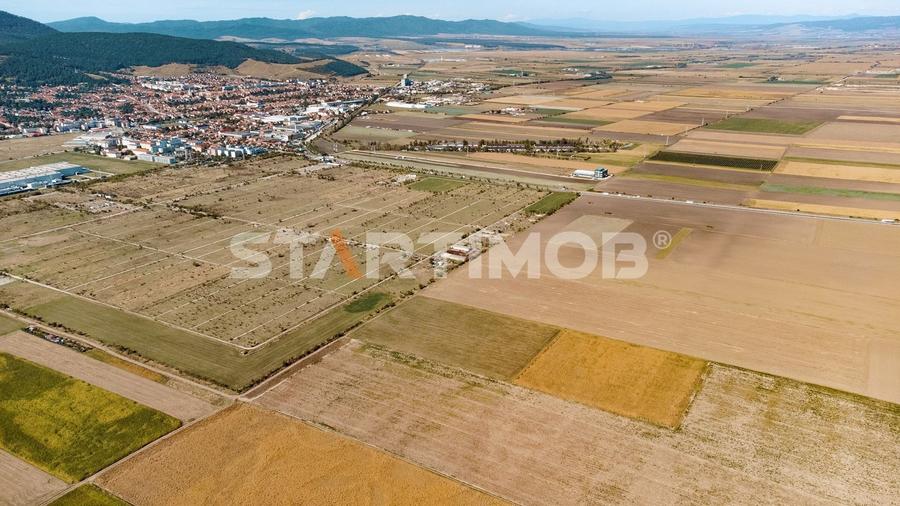 Teren Construcții intravilan de 13750 mp, în Sud-Est