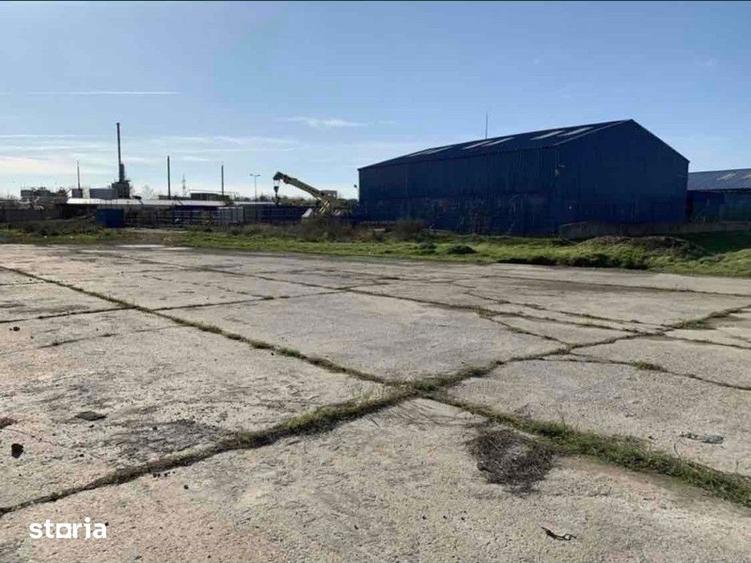 Teren de 5000 mp, în Central