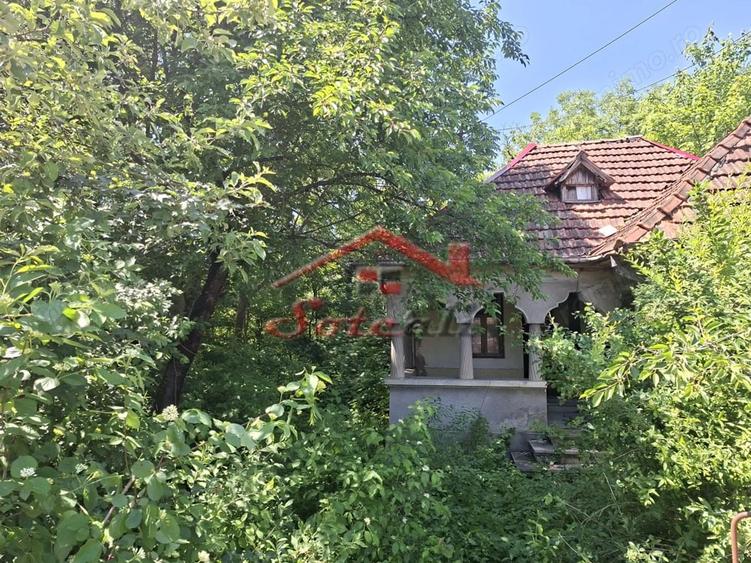 Teren de 3470 mp, în Cornu