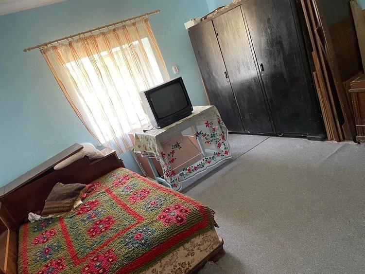 Casă cu 4 camere cu Teren 4614 Mp în Lăstuni