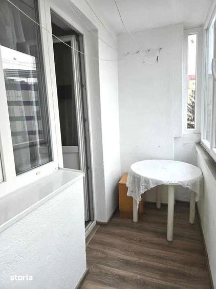 Apartament cu 2 camere semidecomandat în Calea Dumbrăvii