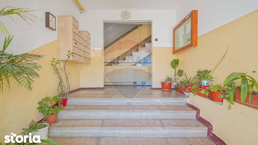 Apartament cu 3 camere decomandat, mobilat în Bartolomeu — fotografia 1