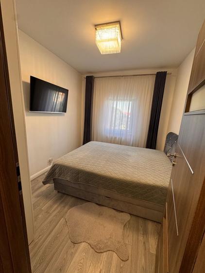 Apartament cu 3 camere semidecomandat în Central