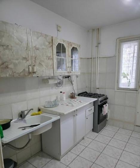 Apartament semidecomandat în Crângași