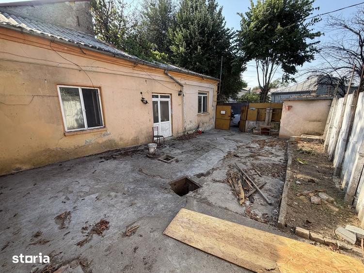 Casă cu 3 camere cu Teren 165 Mp în Central