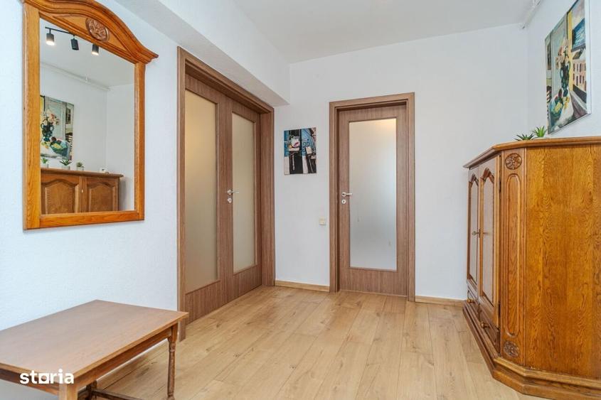 Apartament cu 4 camere semidecomandat în Central