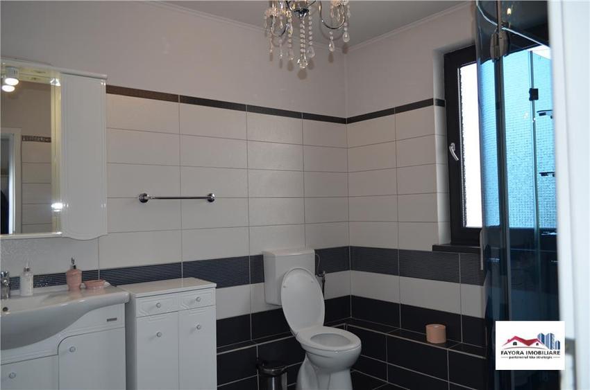 Casă cu 6 camere cu Teren 1003 Mp în Nazna
