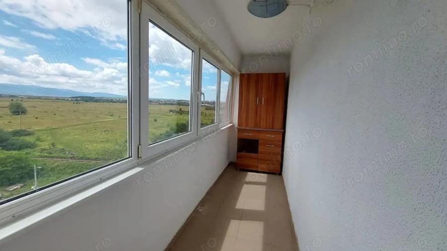 Apartament cu 4 camere decomandat în Ștrand