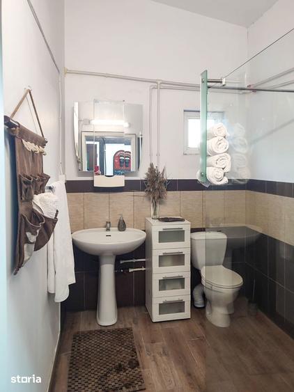 Casă cu 7 camere cu Teren 938 Mp în Chilia Veche