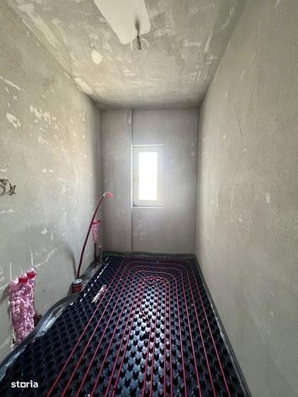 Apartament cu 3 camere nedecomandat în Moșnița Nouă