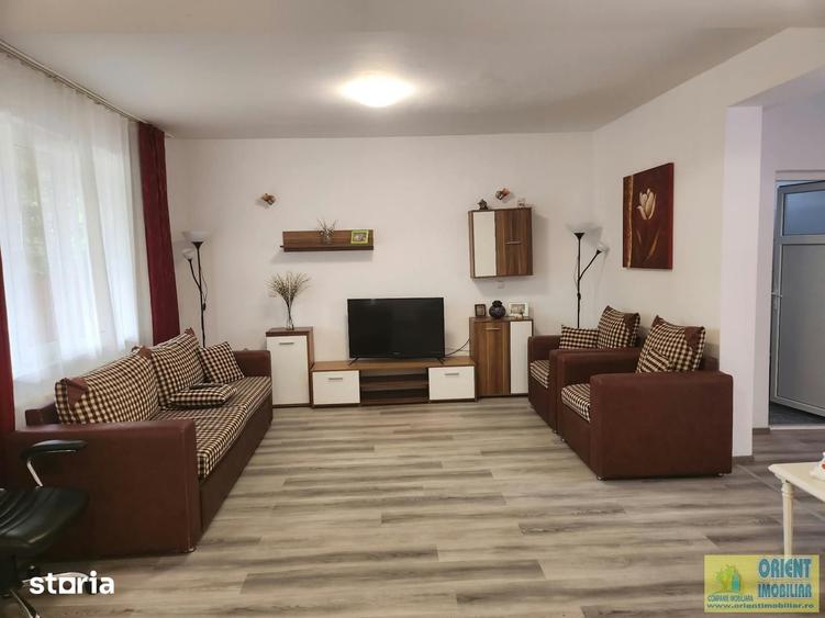 Casă cu 7 camere cu Teren 300 Mp în Nord