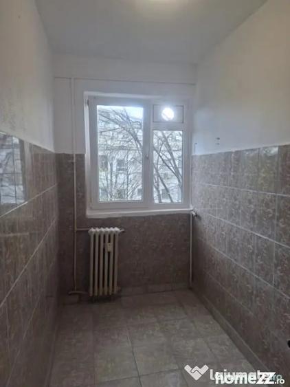 Apartament cu 2 camere semidecomandat în Malu Roșu