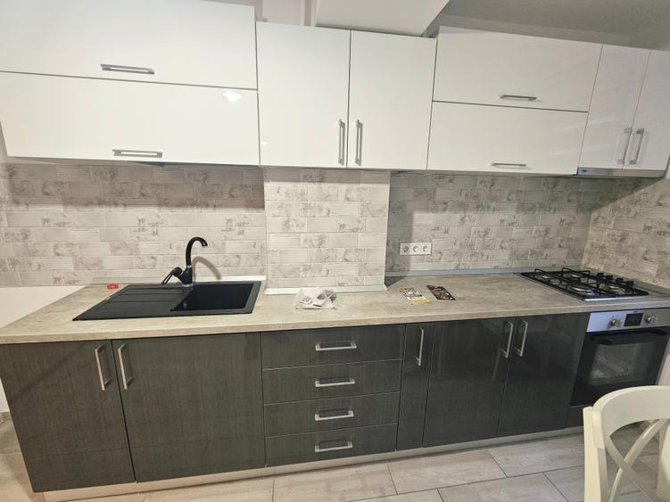Apartament cu 2 camere decomandat, mobilat în Nerva Traian