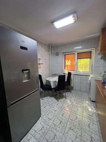 Apartament cu 2 camere semidecomandat, mobilat în Obor