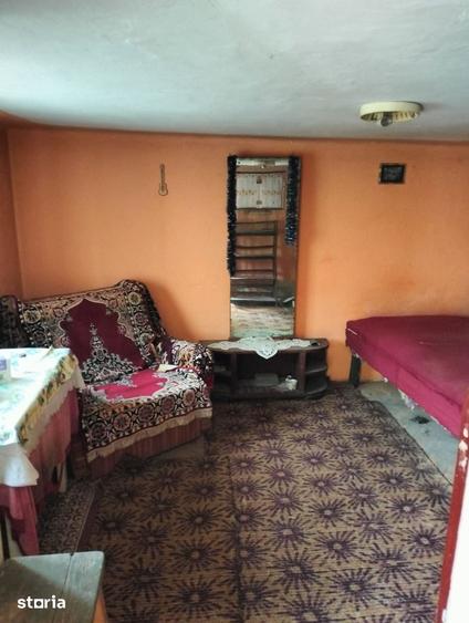 Casă cu 4 camere cu Teren 1400 Mp în Sud