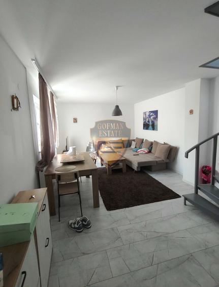 Casă individuală cu 3 camere cu Canalizare în Tomis II