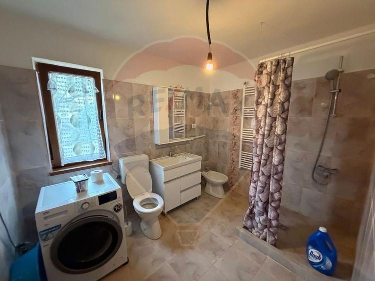 Casă individuală cu 4 camere cu Teren 873 Mp în Vânători