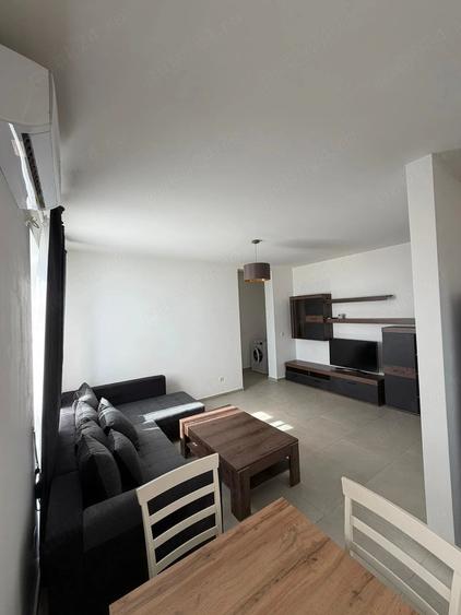 Apartament cu 2 camere decomandat în Dumbrăvița