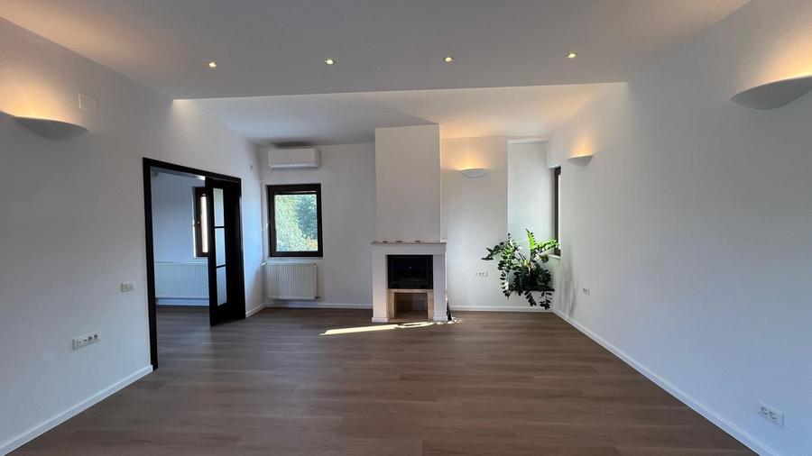 Apartament cu 5 camere decomandat în Kiseleff