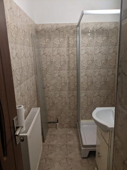 Apartament cu 2 camere semidecomandat în Micro 6
