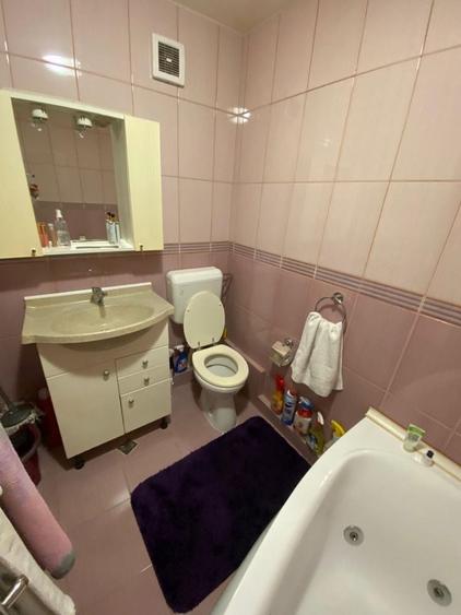 Apartament cu 2 camere decomandat în Olteniței