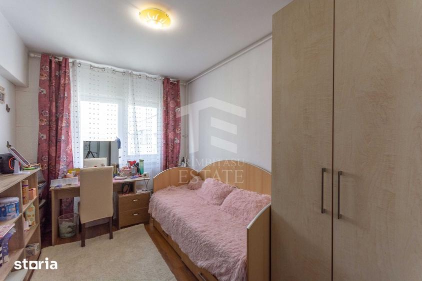 Apartament cu 4 camere decomandat în Pantelimon