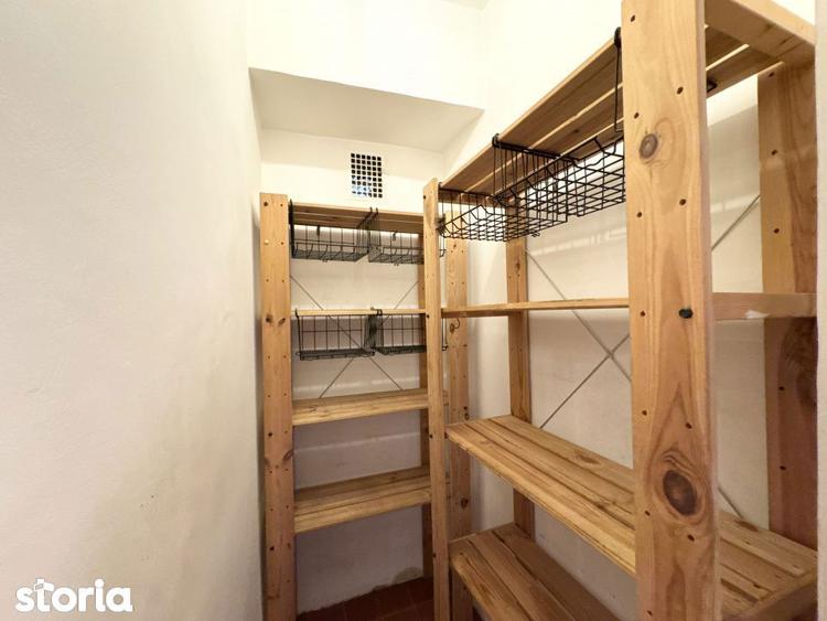 Apartament cu 4 camere semidecomandat în Grivița