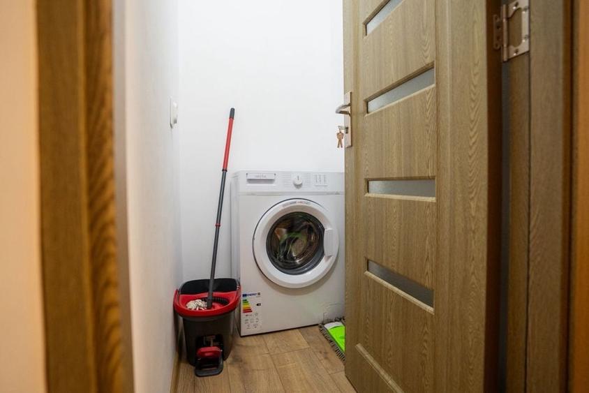 Apartament cu 2 camere decomandat în Cornișa
