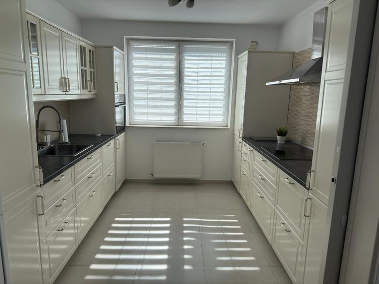 Duplex cu 4 camere cu Canalizare în Corbeanca