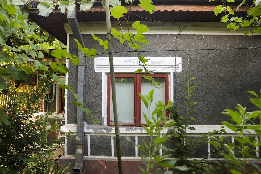 Casă cu 2 camere cu Teren 264 Mp în Rahova