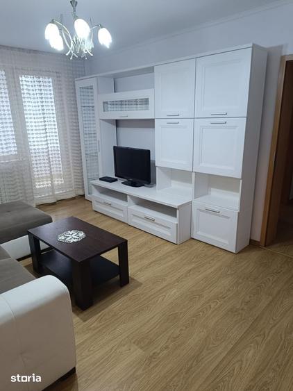 Apartament cu 3 camere în Decebal