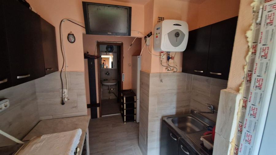 Garsonieră semidecomandată în Central