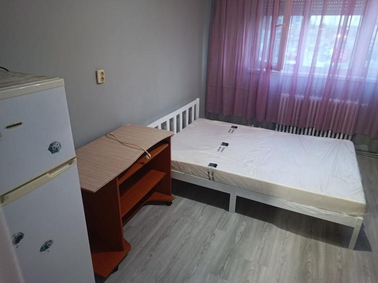 Garsonieră decomandată în Hermeziu