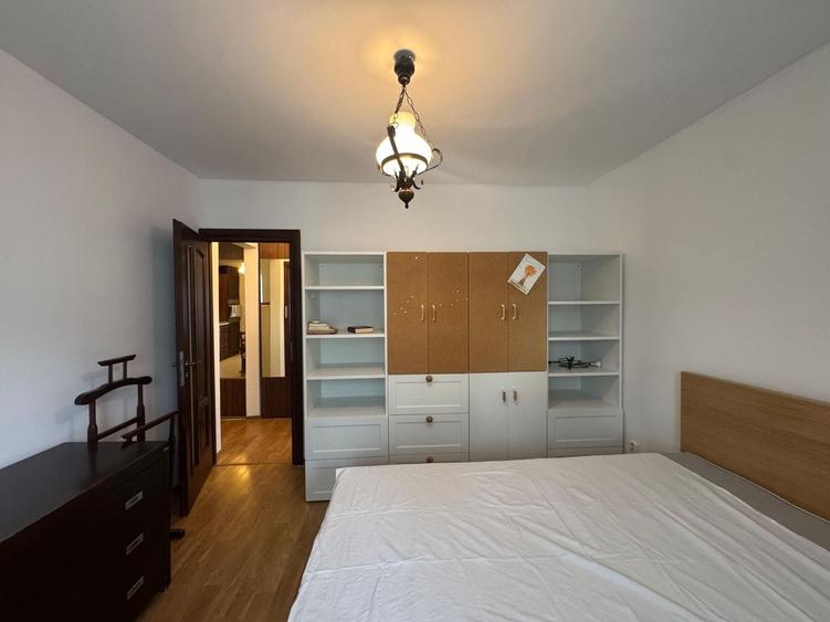 Apartament cu 2 camere decomandat în Aviației