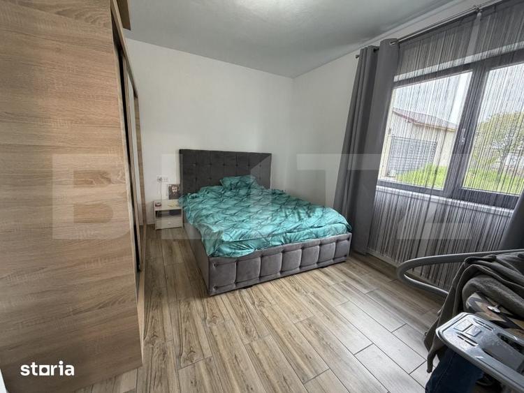Apartament cu 3 camere decomandat în Crișeni