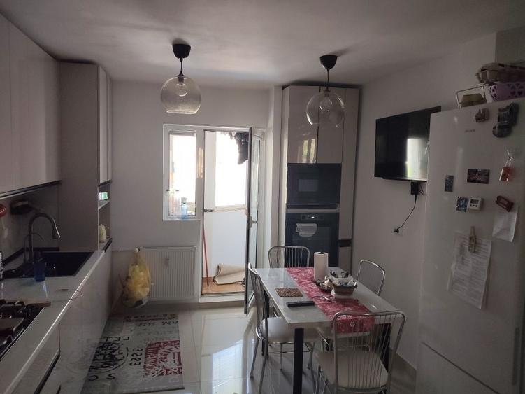 Apartament cu 2 camere decomandat în Știrbei Vodă