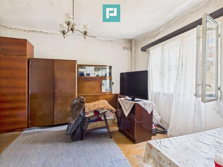 Casă cu 5 camere cu Teren 1130 Mp în Alfa