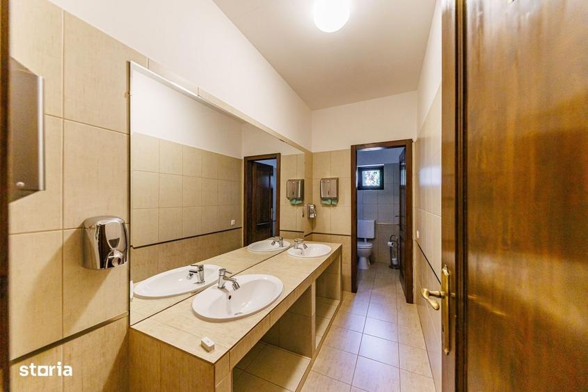 Spațiu comercial, de 600 mp, în Poiana