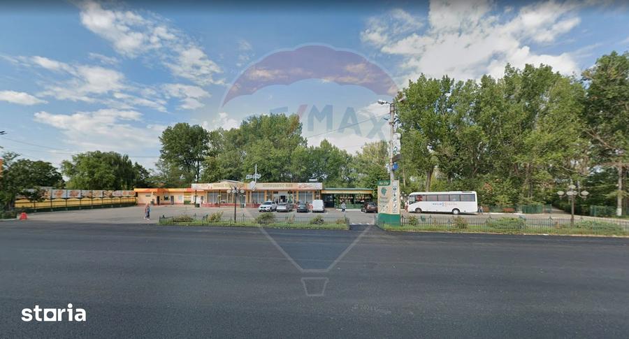 Spațiu comercial, de 1,700 mp, în Obrejița