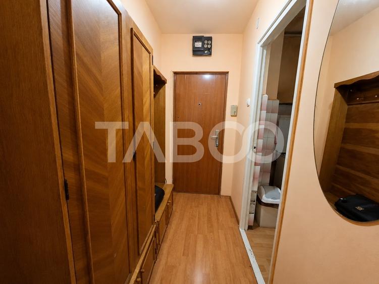 Apartament cu 2 camere semidecomandat, mobilat în Mihai Viteazul
