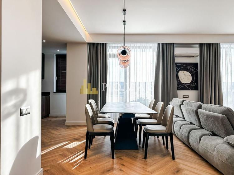 Apartament cu 4 camere semidecomandat, mobilat în Pipera