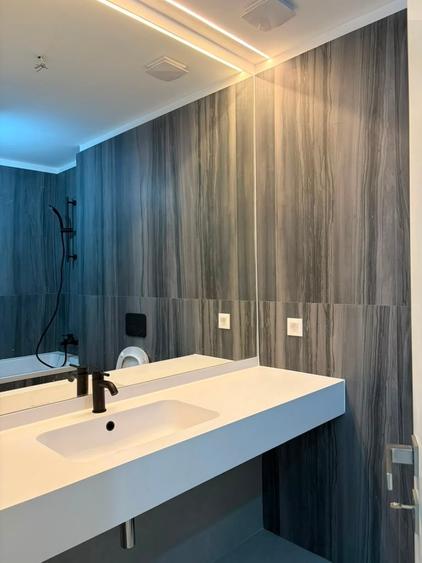 Apartament cu 3 camere decomandat în Aviației