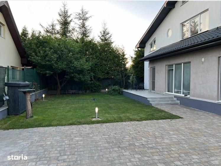 Casă cu 4 camere cu Teren 450 Mp în Central