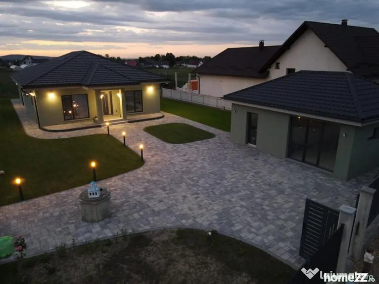 Casă cu 5 camere cu Teren 2000 Mp în Volovăț