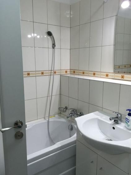 Garsonieră decomandată în Central